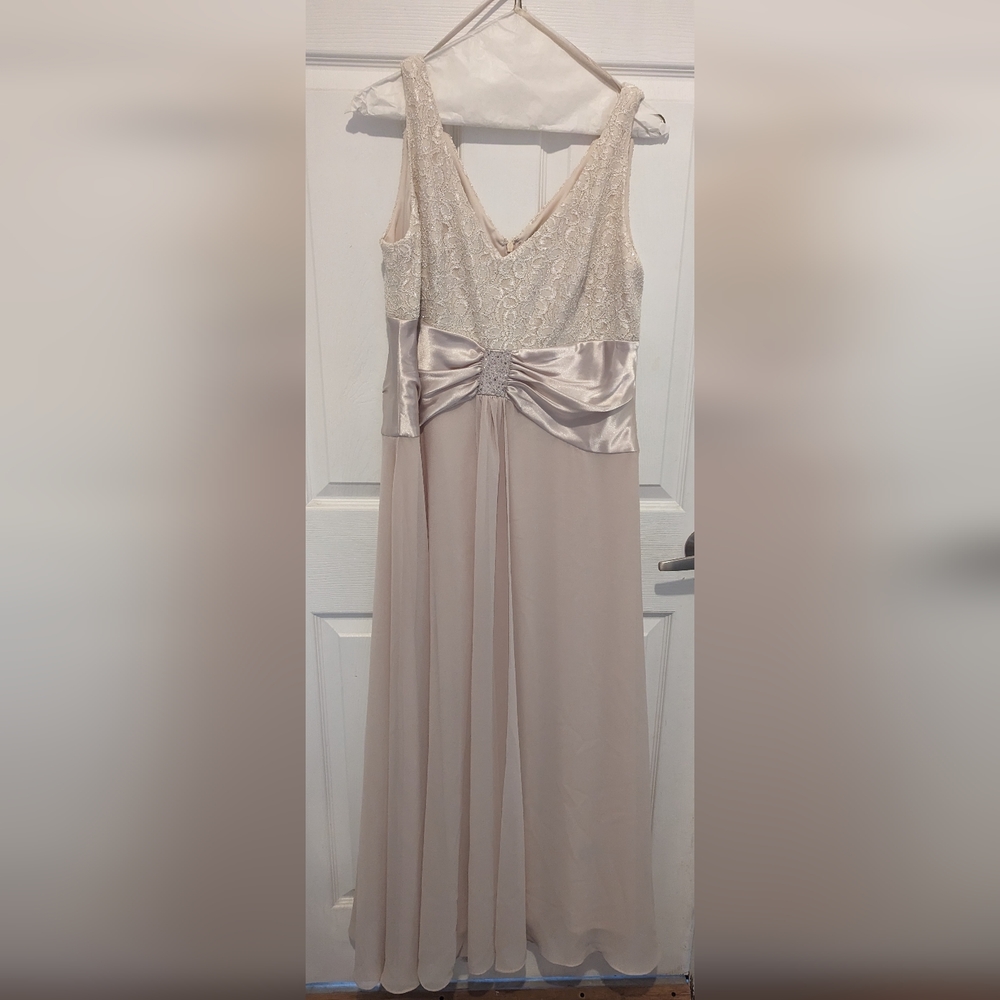 Jessica Howard Formal Dress with Jacket